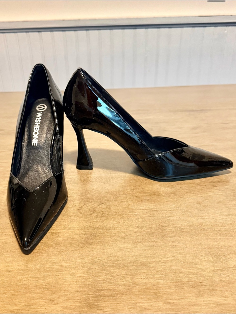 Wishbone “Brand New” Black Patent Leather Pointed Toe Mid Heels